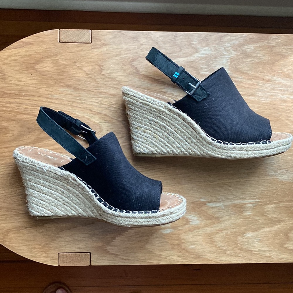 Toms strappy wedges - size 6.5